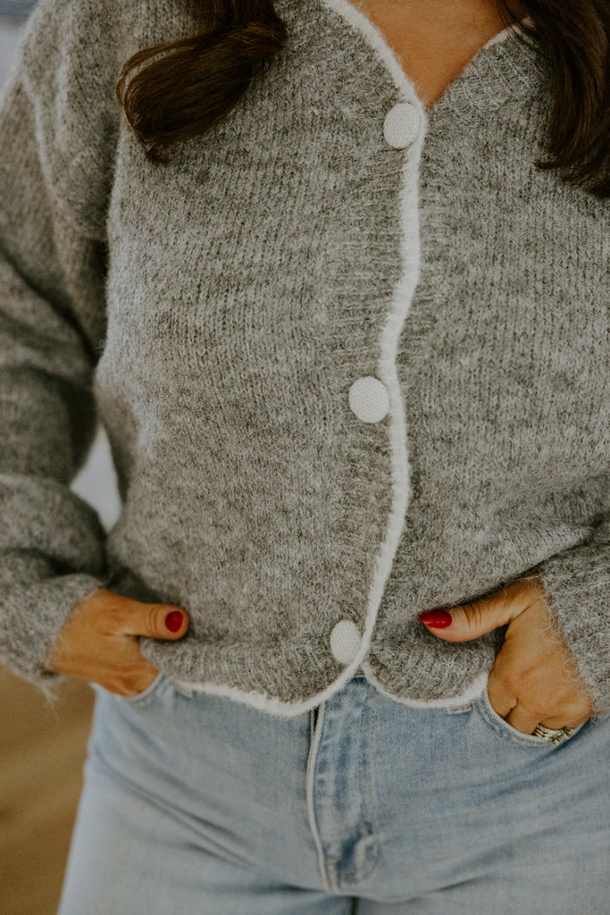 Scalloped Sweater With White Trim - Grey