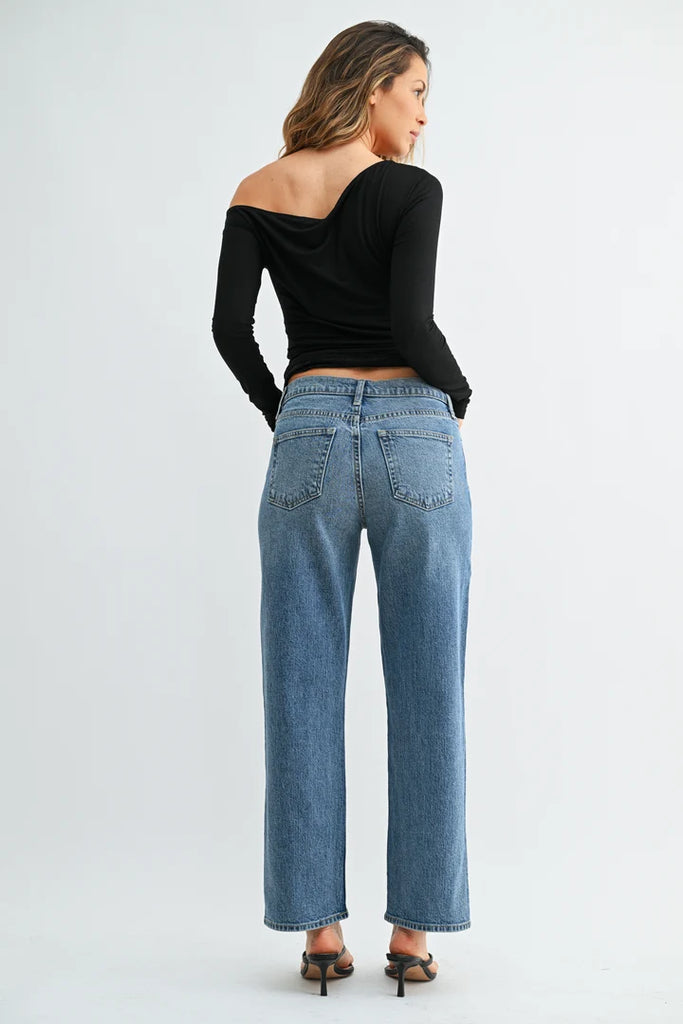 Classic Straight Leg - Medium Denim