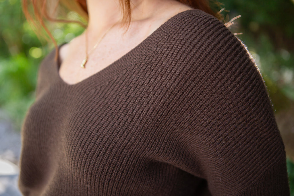 Back Bow V-Neck Sweater - Brown