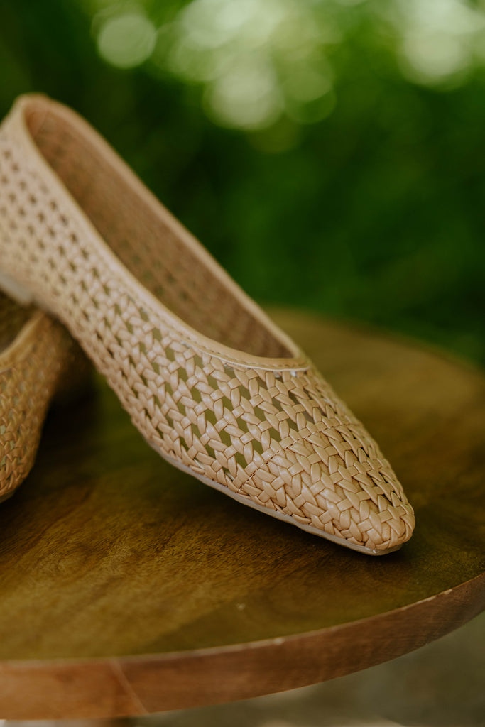 Woven Flat - Tan