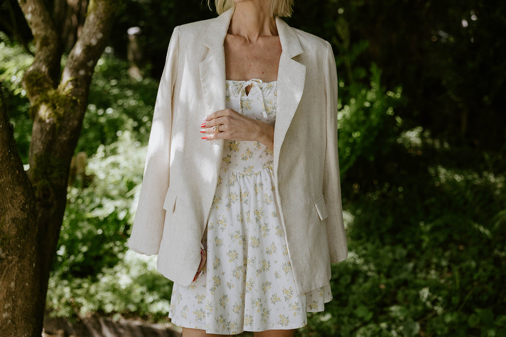 The Elevated Linen Blazer - Oatmeal