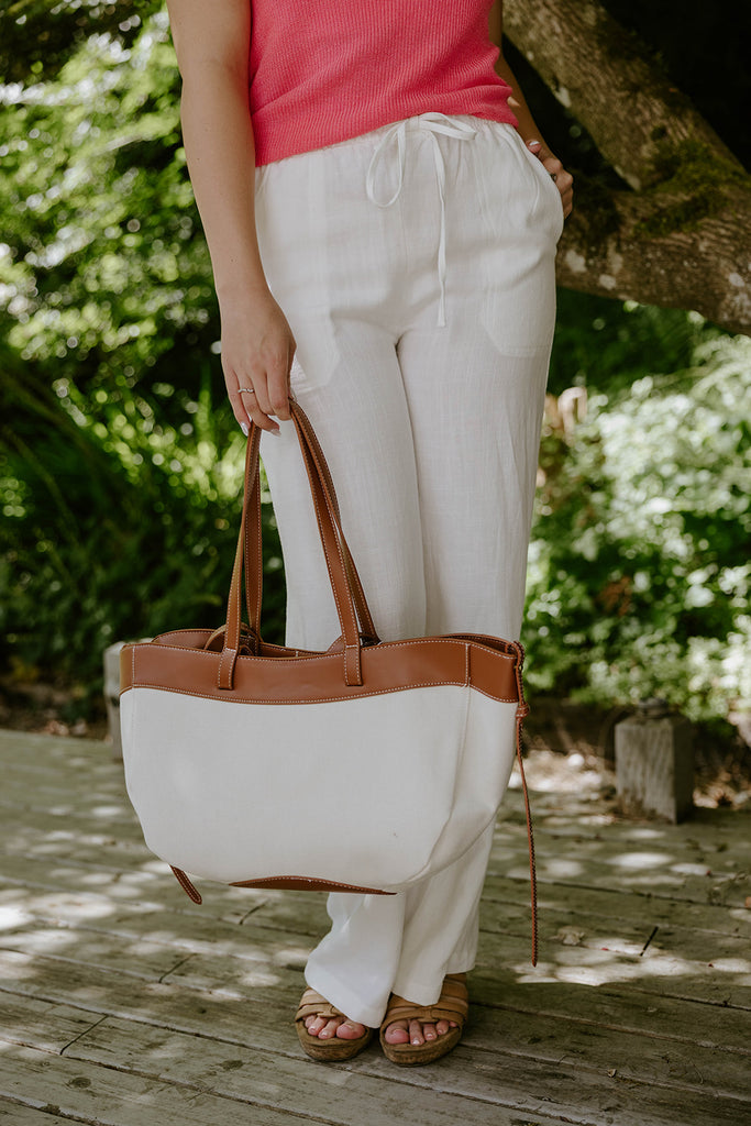 The Canvas Tote - Tan