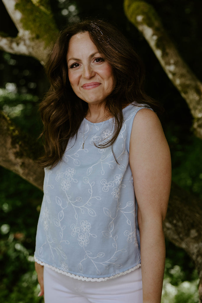 Embroidered Floral Sleeveless Top - Blue