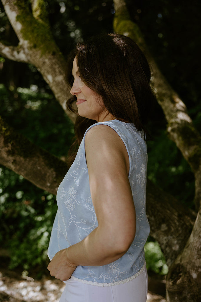 Embroidered Floral Sleeveless Top - Blue