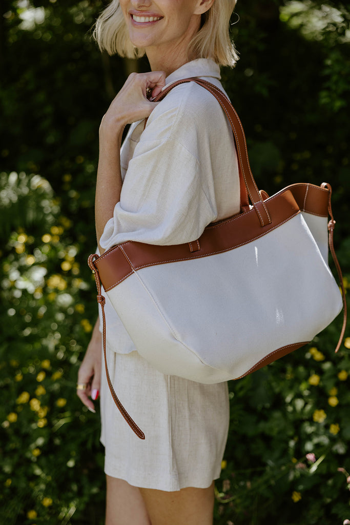 The Canvas Tote - Tan