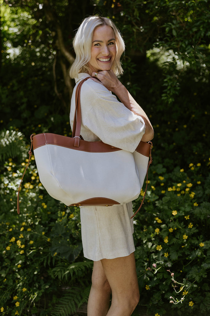 The Canvas Tote - Tan