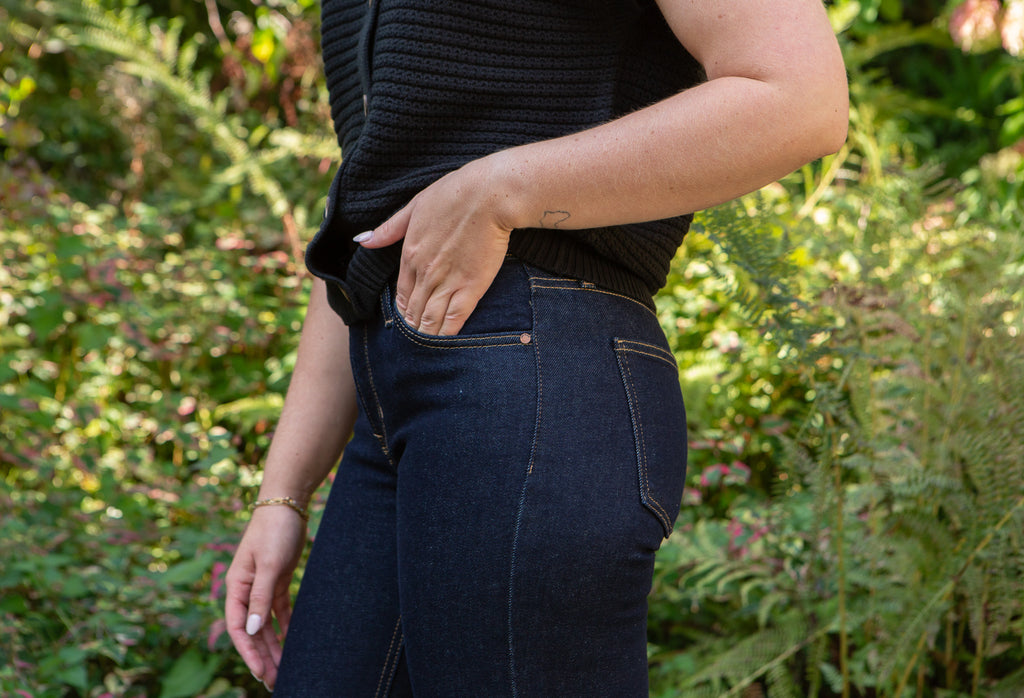 Clean Mid Rise Straight - Indigo