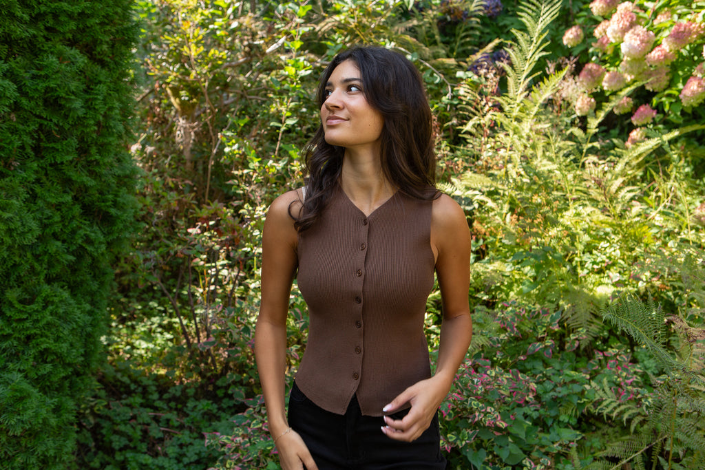 Button Up Knit Vest - Brown
