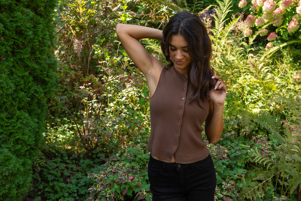 Button Up Knit Vest - Brown