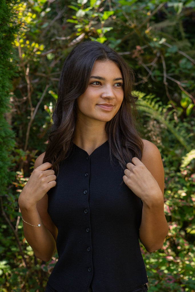 Button Up Knit Vest - Black