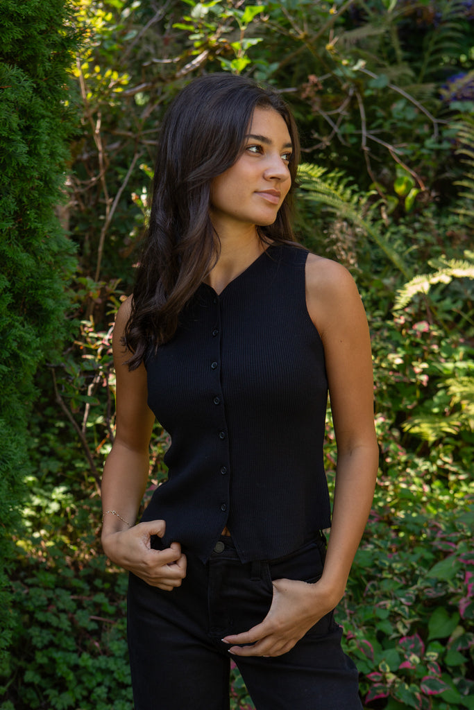 Button Up Knit Vest - Black