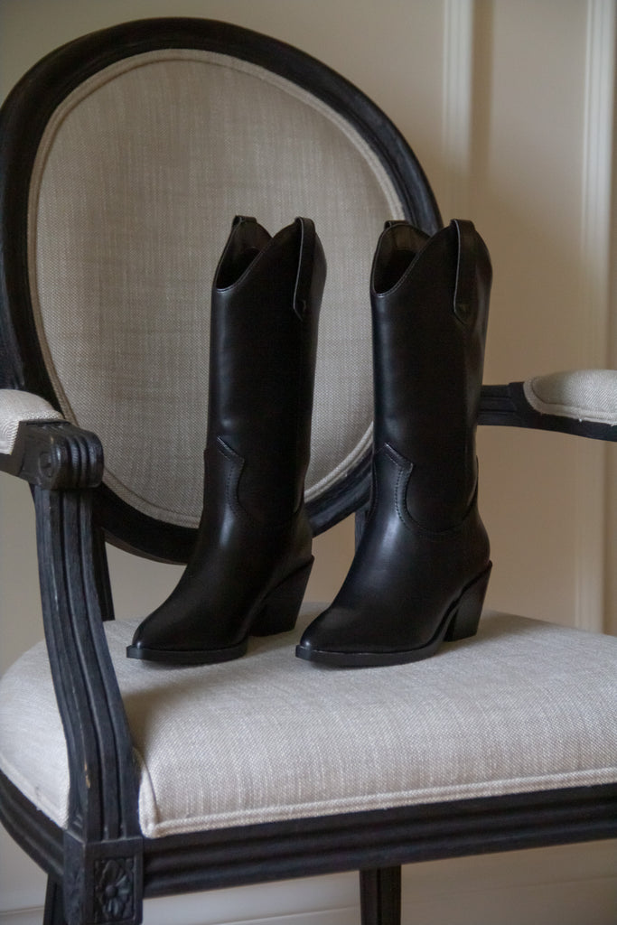 The New Cowgirl Boot - Black