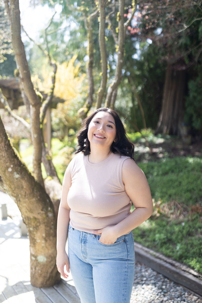 Sleevless Sweater - Taupe