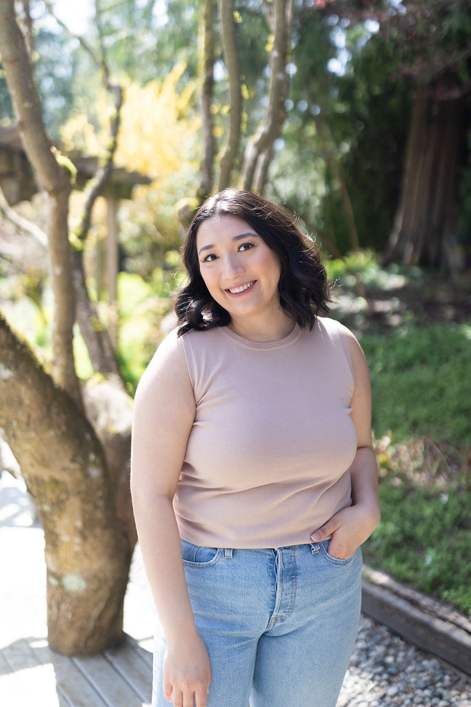 Sleevless Sweater - Taupe