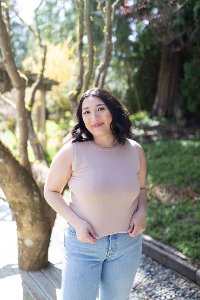 Sleevless Sweater - Taupe