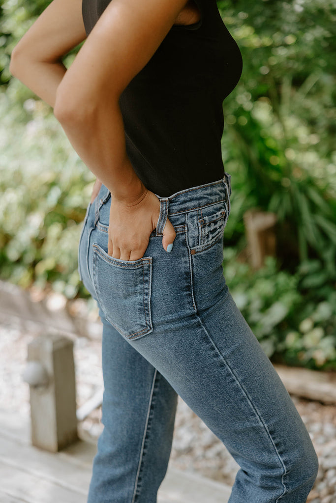 High Rise Vintage Straight - Dark