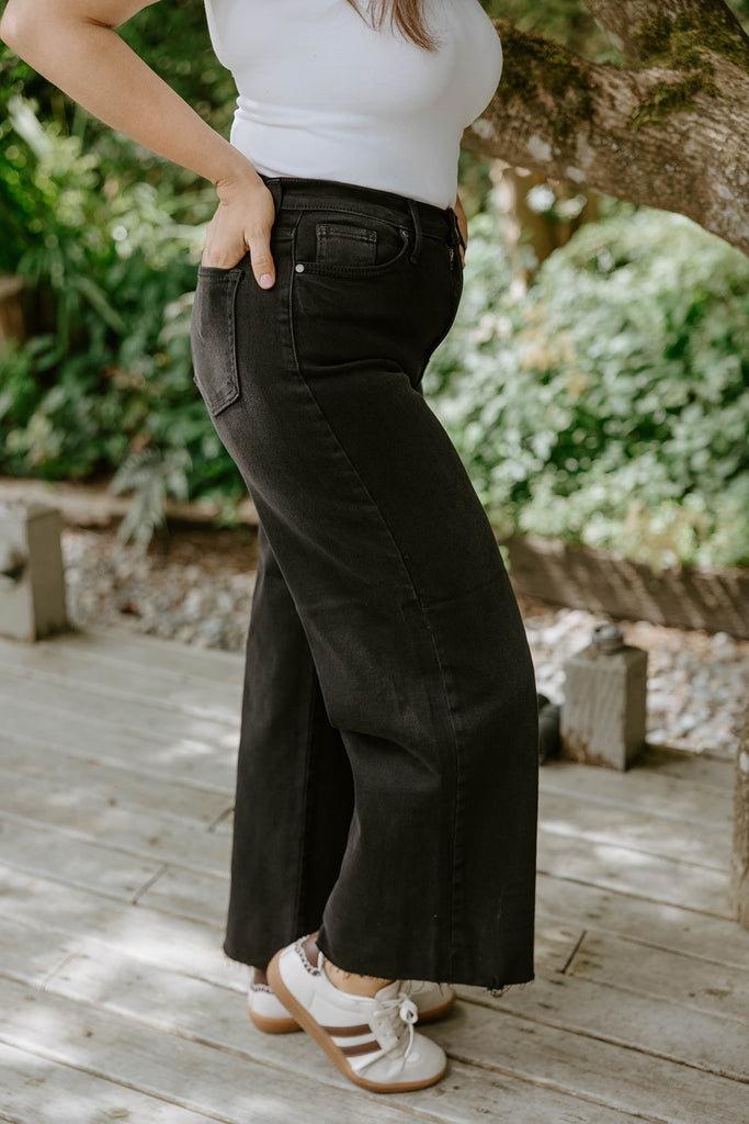 Scissor Cut Wide Leg - Washed Black