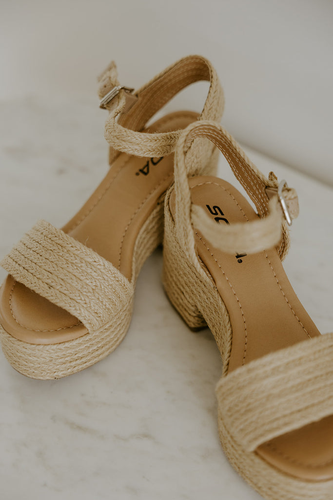 Castle Sandal - Natural