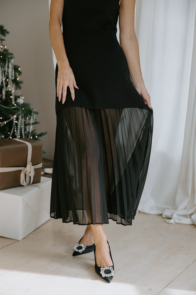 Knit Dress with Pleated Details - Black