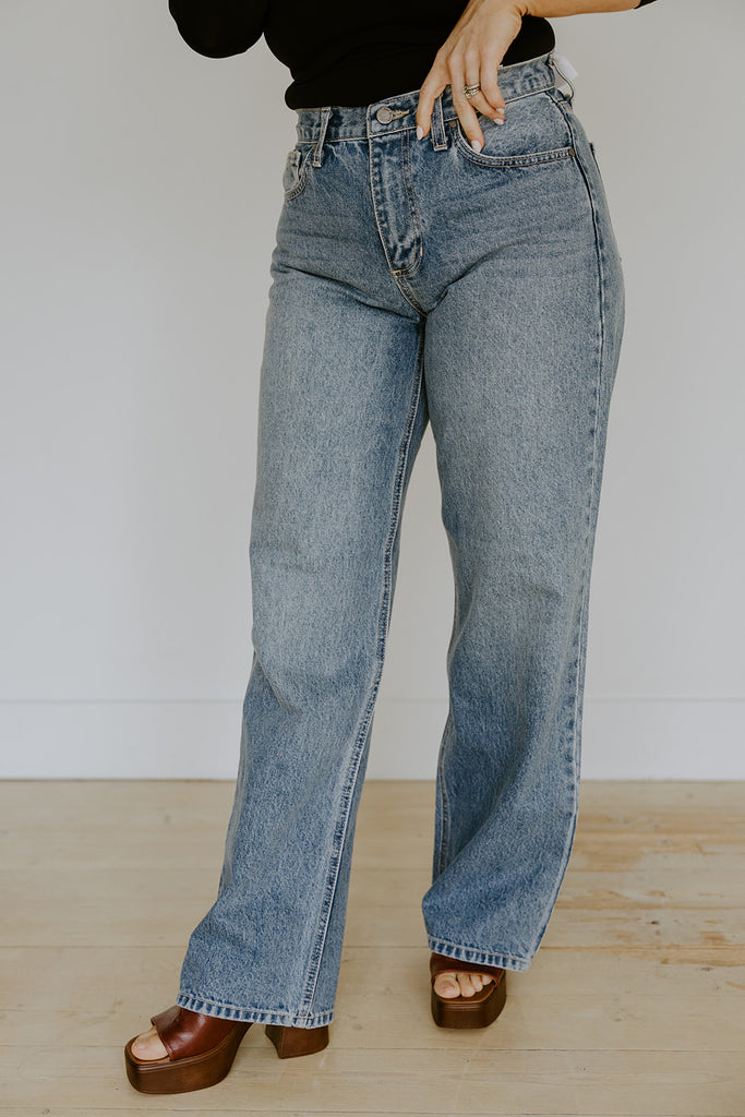 Relaxed Straight Jean - Medium