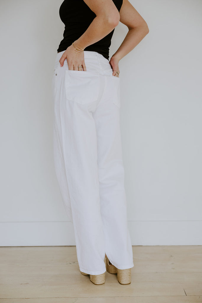 Relaxed Straight - White