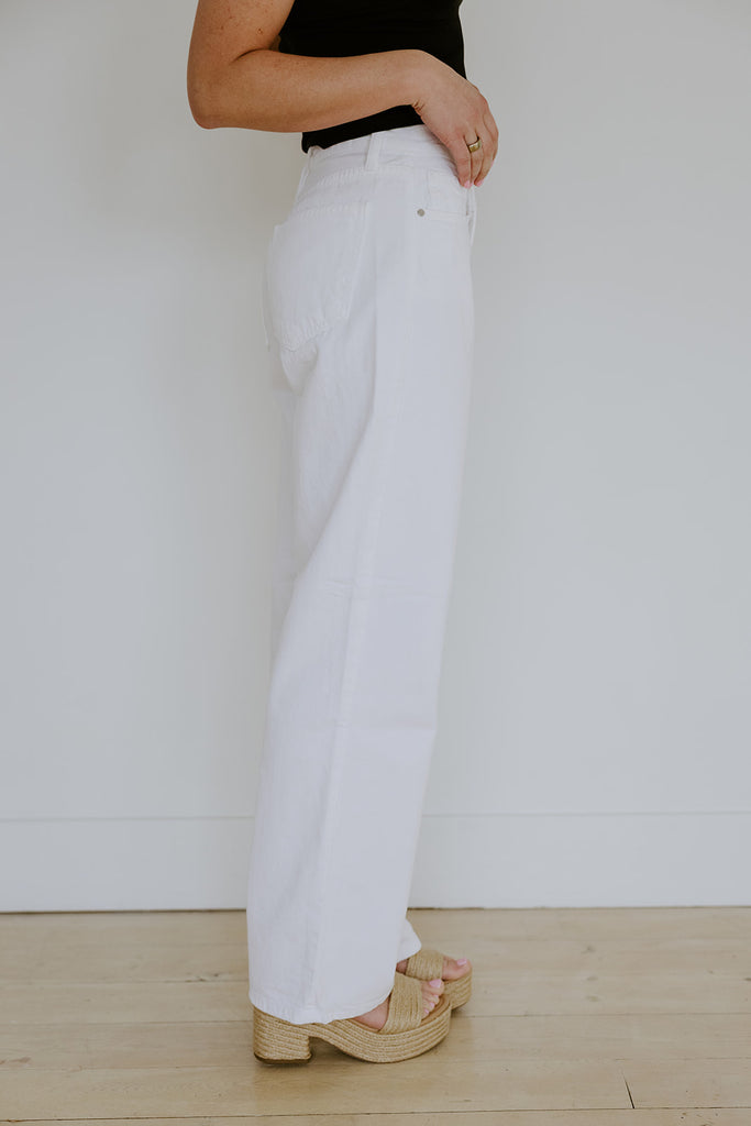 Relaxed Straight - White