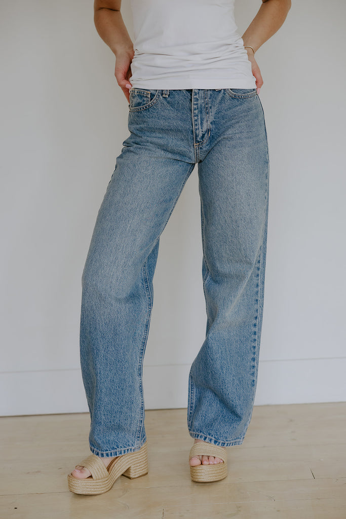 Relaxed Straight Jean - Medium