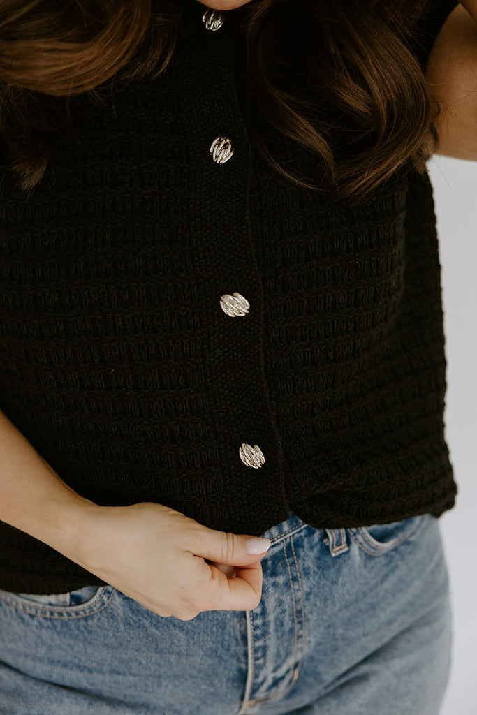 Knit Vest With Cap Sleeve - Black