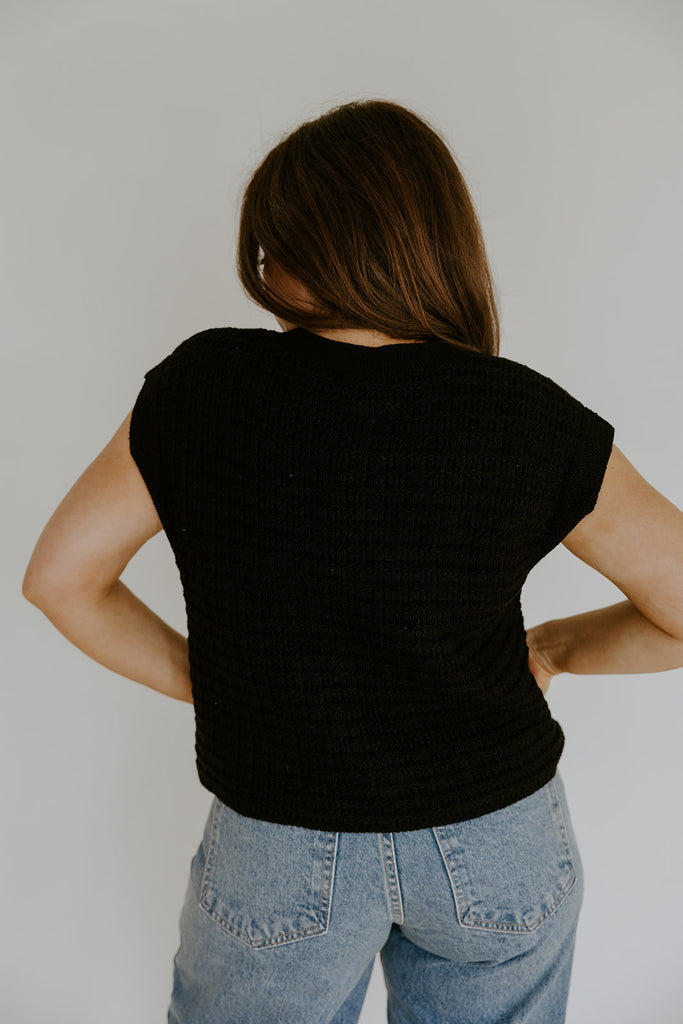 Knit Vest With Cap Sleeve - Black