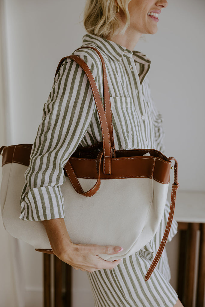 The Canvas Tote - Tan