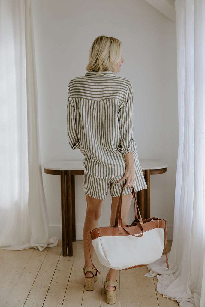 The Canvas Tote - Tan