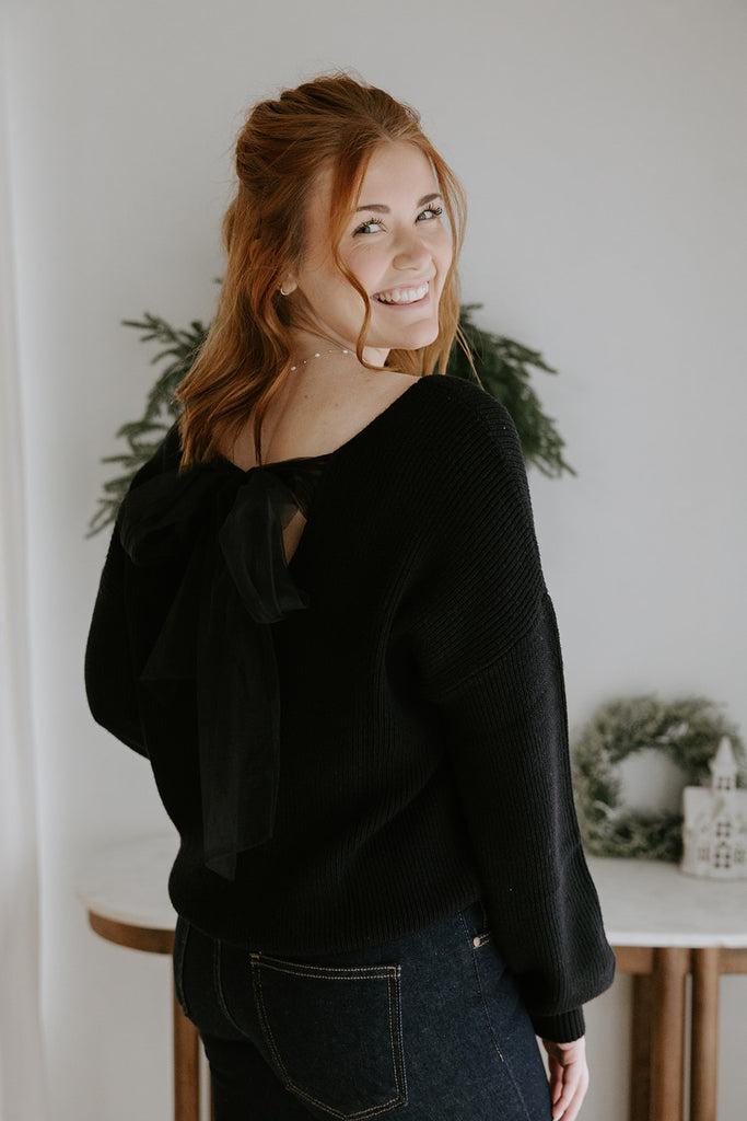 Back Bow V-Neck Sweater - Black