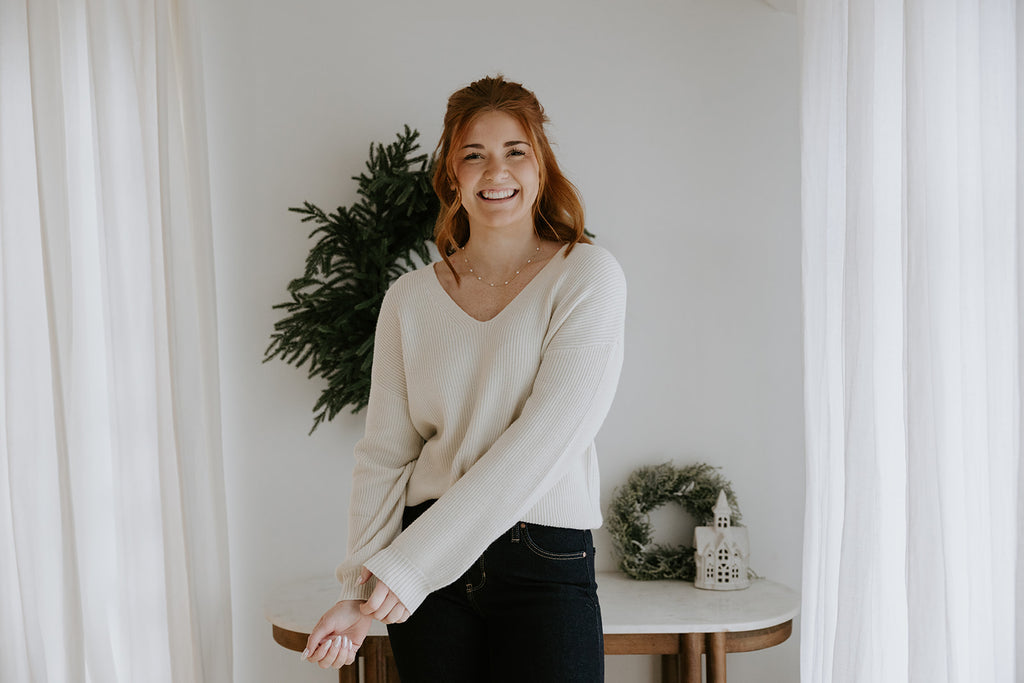 Back Bow V-neck Sweater - Cream