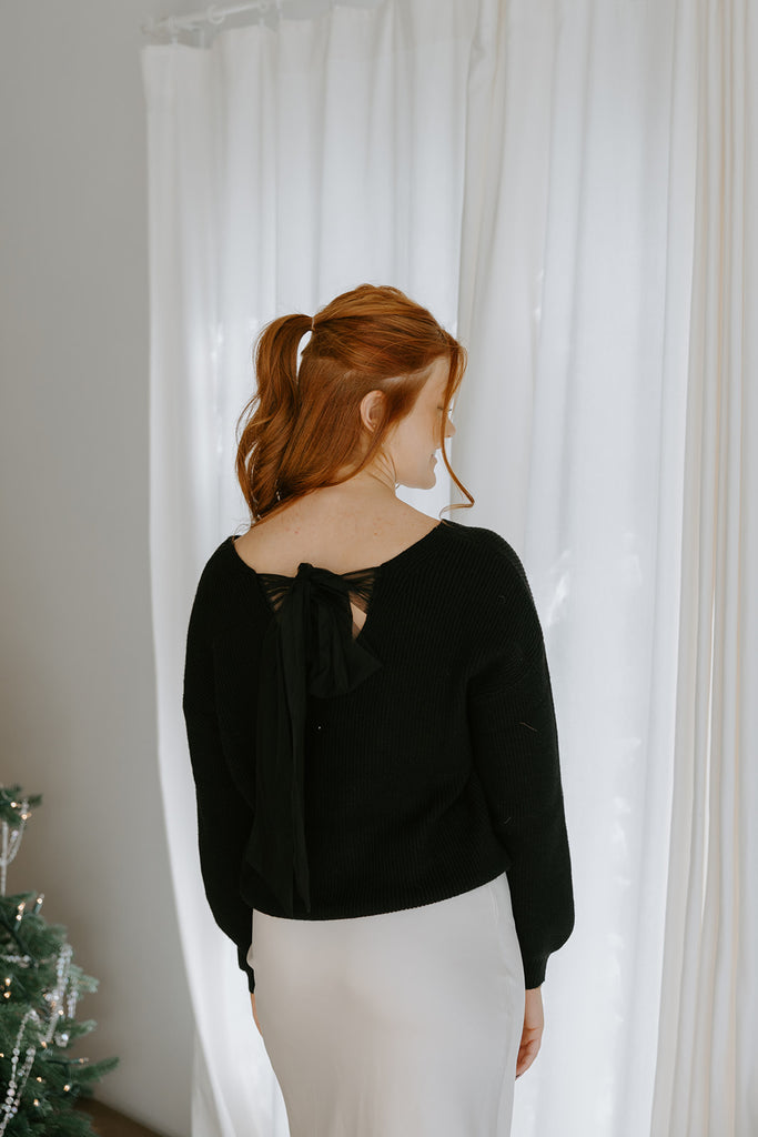 Back Bow V-Neck Sweater - Black