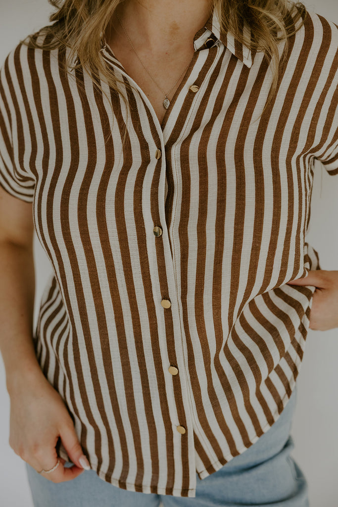 Lightweight Short Sleeve Stripe Shirt - Brown