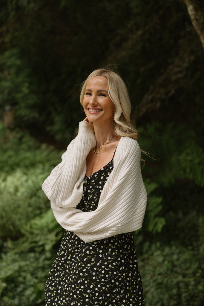 The Cropped Ballet Shrug - Cream