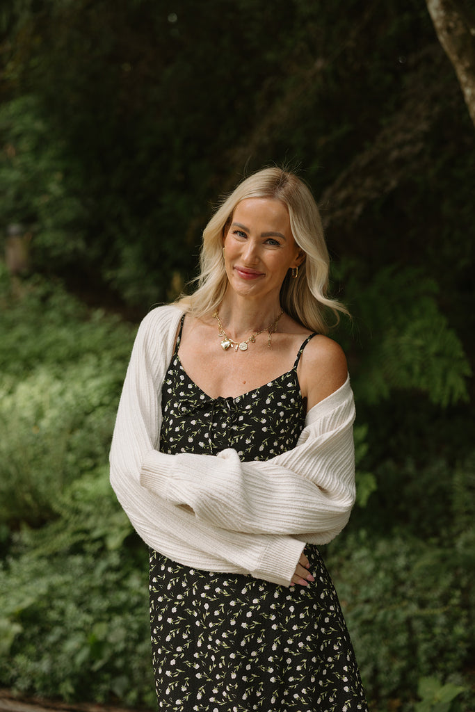The Cropped Ballet Shrug - Cream