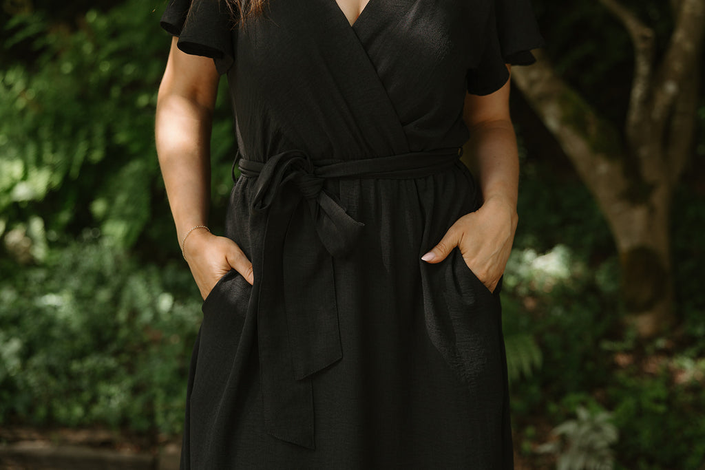 Ruffle Cap Sleeve V-Neck Midi Dress - Black