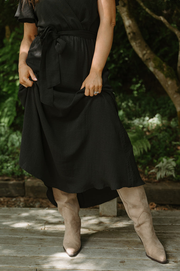 Ruffle Cap Sleeve V-Neck Midi Dress - Black