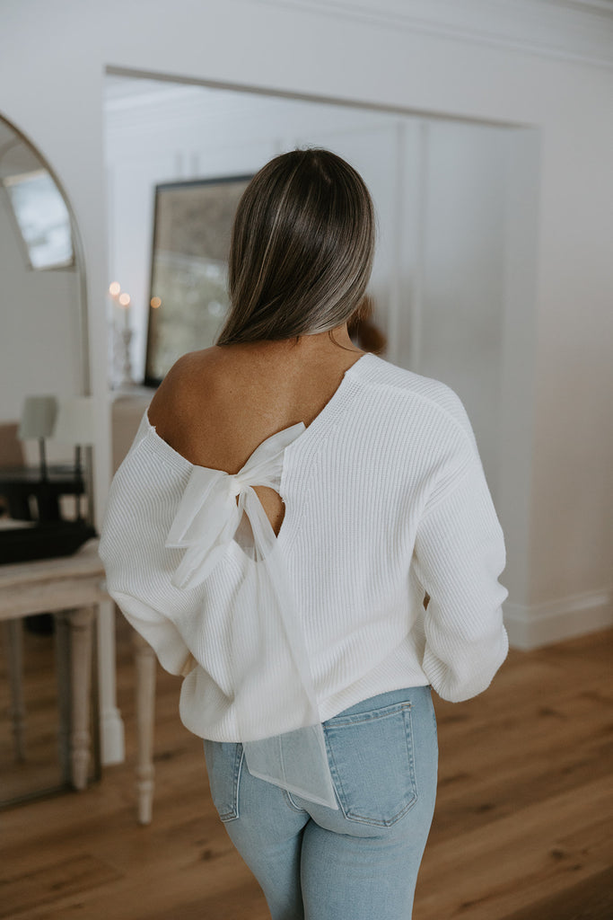 Back Bow V-neck Sweater - Cream