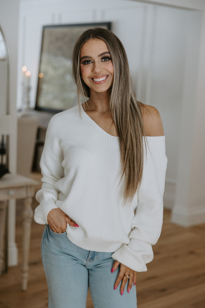 Back Bow V-neck Sweater - Cream
