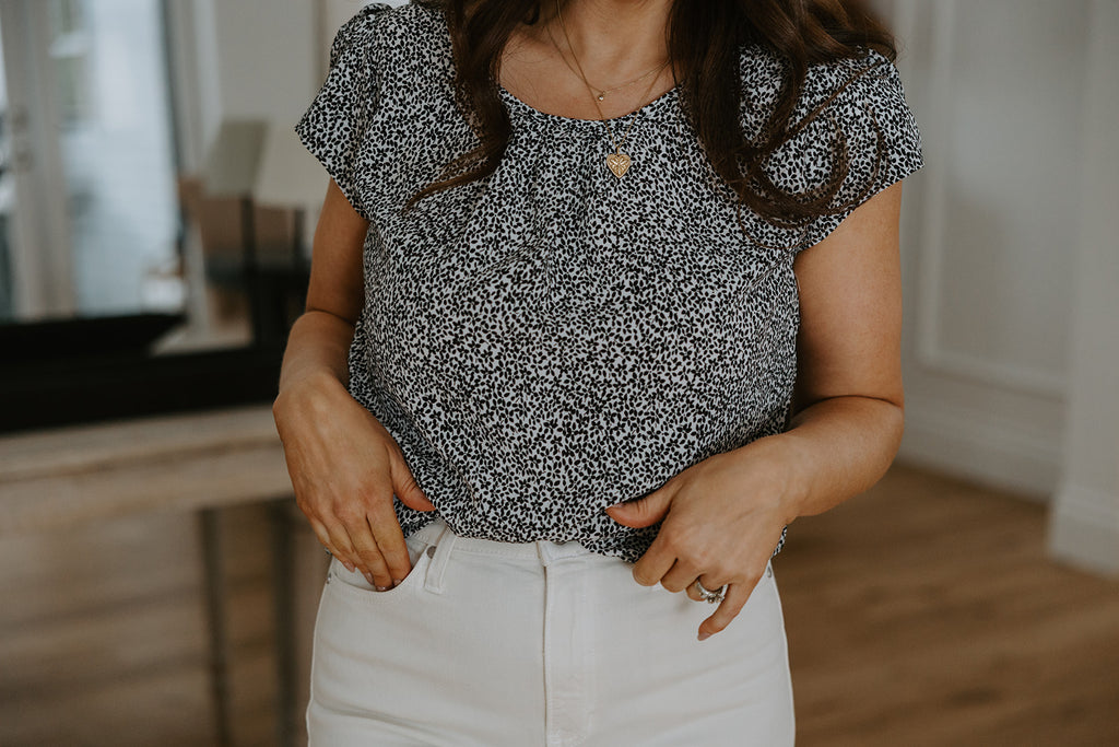 Tulip Sleeve Printed Blouse - Wht/Blk