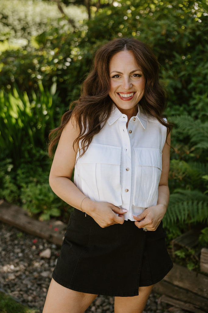 Sleeveless Button Up - White