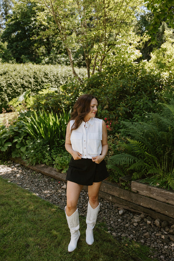 Sleeveless Button Up - White