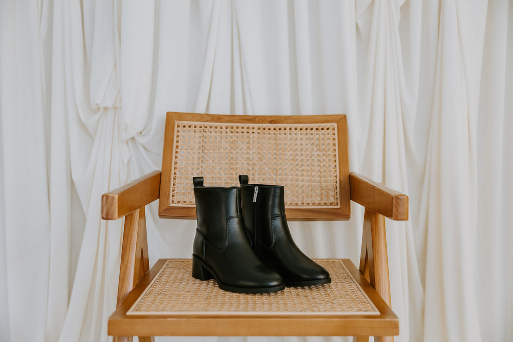Classic Short Boot - Black