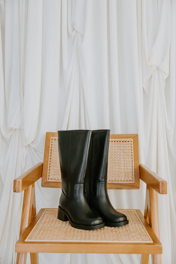 Square Toe Classic Boot - Black