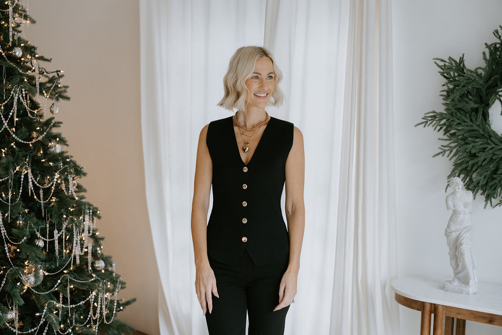 Sleeveless Knit Vest With Gold Buttons - Black