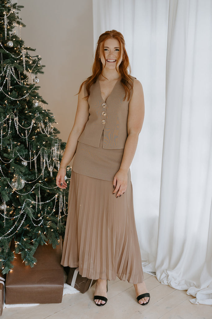 Set With Top And Sheer Pleated Skirt - Sand