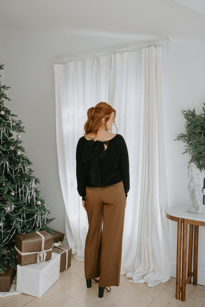 Back Bow V-Neck Sweater - Black