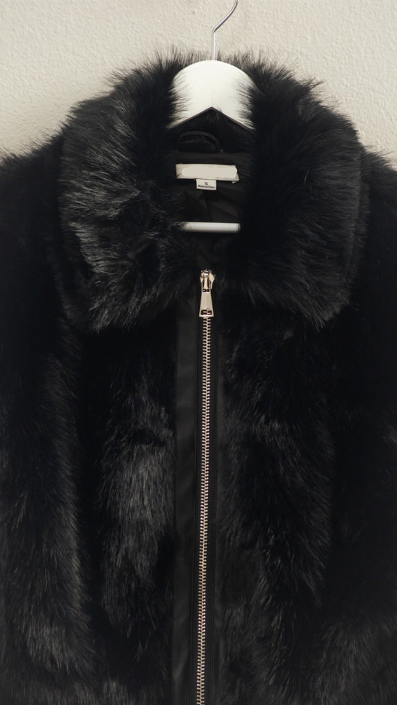 Cozy Luxe Faux Fur Jacket - Black